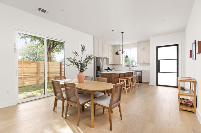 2910 E 4th, Austin, TX 78702