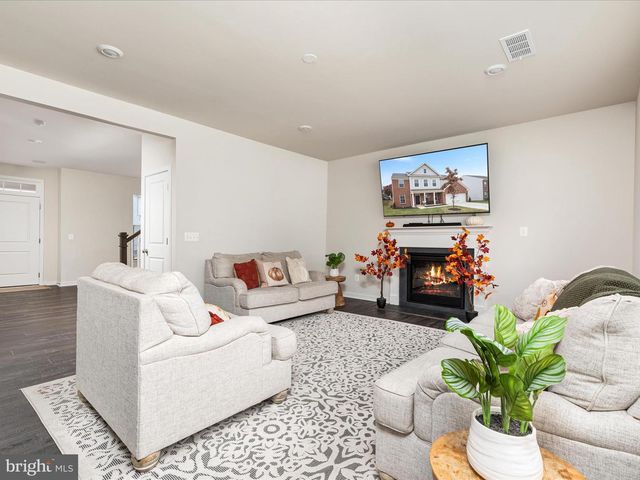 308 LEHIGH DR, Winchester, VA 22602