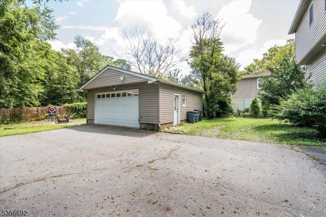 518 Eagle Rock Avenue, Roseland Boro, NJ 07068