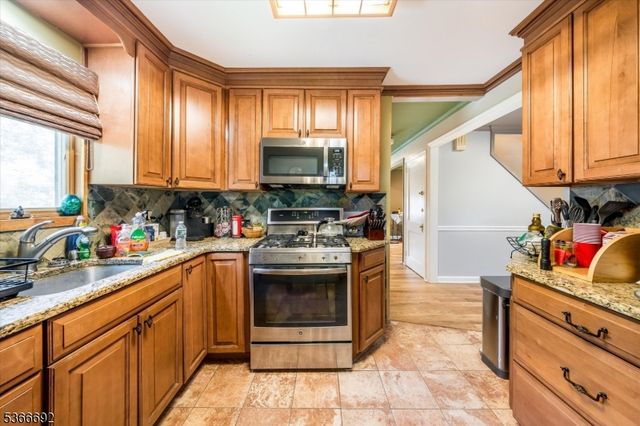 518 Eagle Rock Avenue, Roseland Boro, NJ 07068