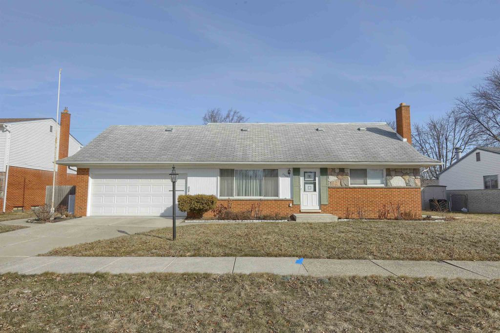 23627 Thornton Street, Clinton Township, MI 48035