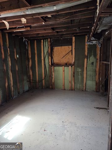 1932 Janet Lane, Decatur, GA 30035