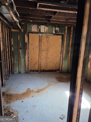 1932 Janet Lane, Decatur, GA 30035