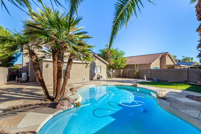 479 W DOUGLAS Avenue, Gilbert, AZ 85233