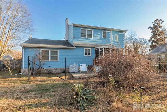 12 Lake Avenue, Franklin, NJ 08873