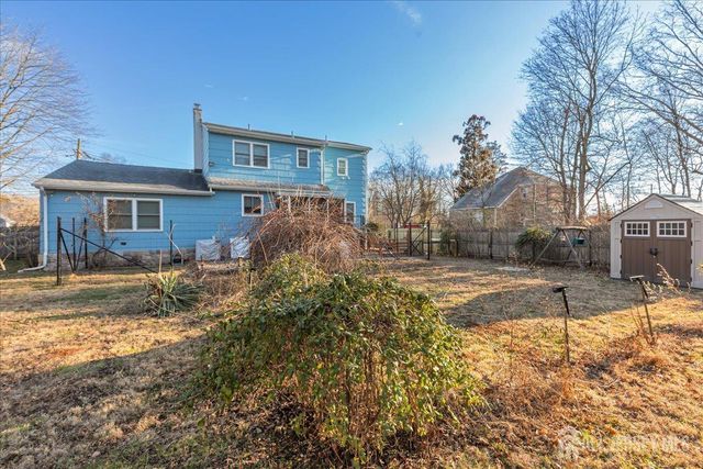 12 Lake Avenue, Franklin, NJ 08873