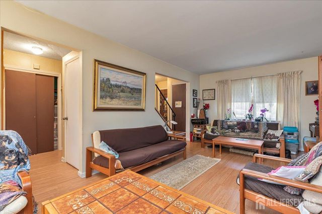 12 Lake Avenue, Franklin, NJ 08873