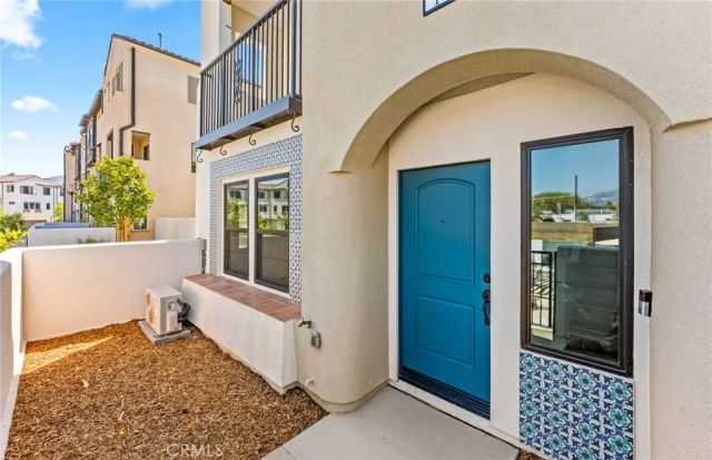 108 Pickwick Lane Court, Burbank, CA 91506