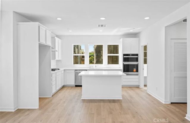 108 Pickwick Lane Court, Burbank, CA 91506