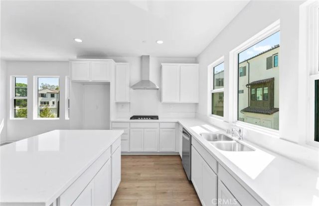 108 Pickwick Lane Court, Burbank, CA 91506