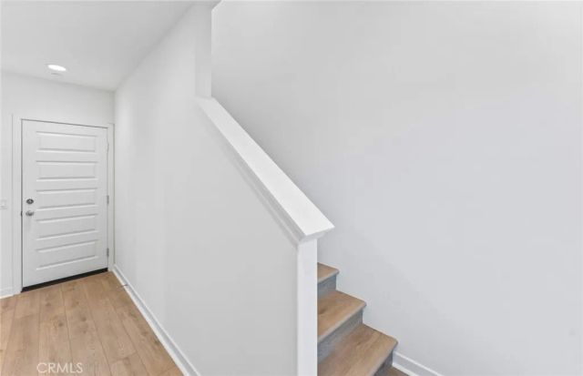 108 Pickwick Lane Court, Burbank, CA 91506