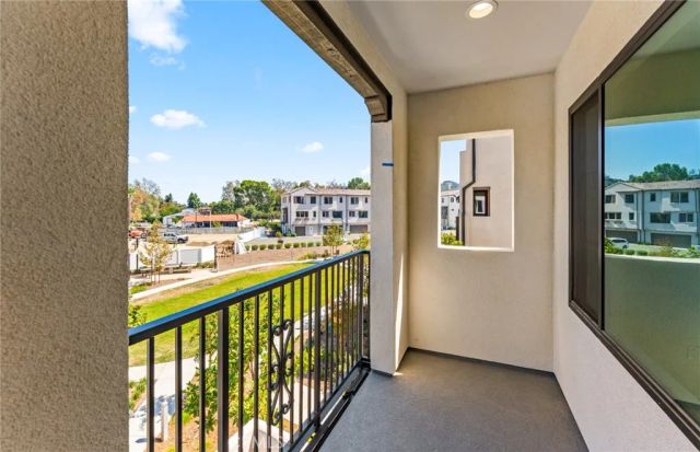 108 Pickwick Lane Court, Burbank, CA 91506