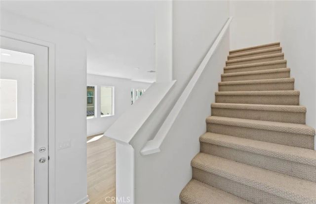 108 Pickwick Lane Court, Burbank, CA 91506