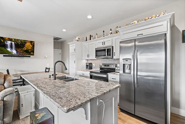 193 Mountain Harbour Drive, Hayesville, NC 28904