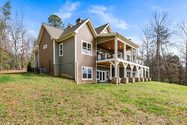 193 Mountain Harbour Drive, Hayesville, NC 28904
