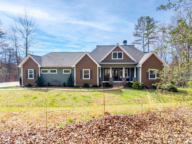 193 Mountain Harbour Drive, Hayesville, NC 28904