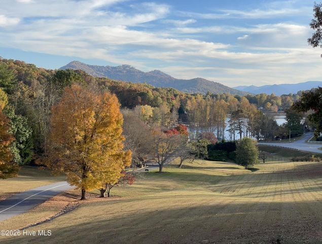 193 Mountain Harbour Drive, Hayesville, NC 28904