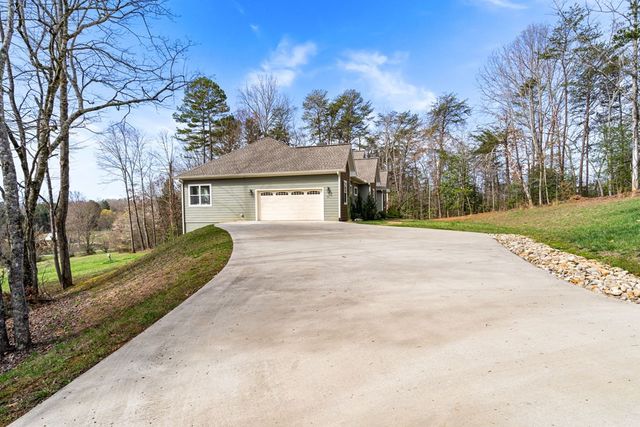 193 Mountain Harbour Drive, Hayesville, NC 28904