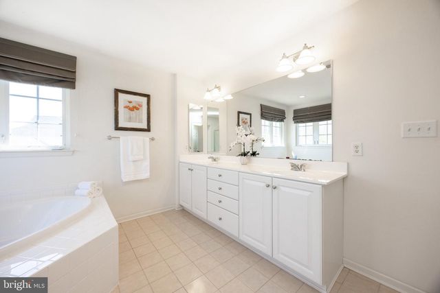 306 WINCHESTER LN, West Grove, PA 19390