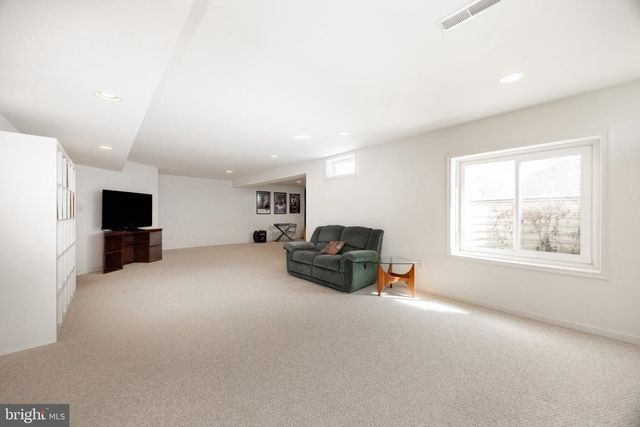 306 WINCHESTER LN, West Grove, PA 19390