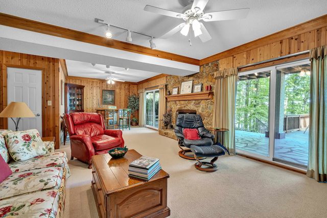 132 Lake Bowen Drive, Inman, SC 29349