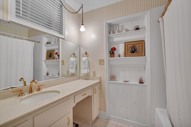 132 Lake Bowen Drive, Inman, SC 29349