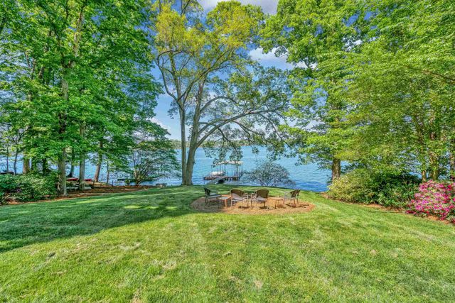 132 Lake Bowen Drive, Inman, SC 29349