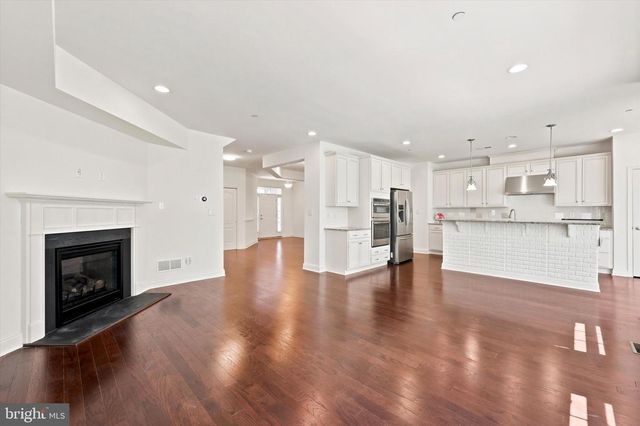 3541 MUIRWOOD DR, Newtown Square, PA 19073