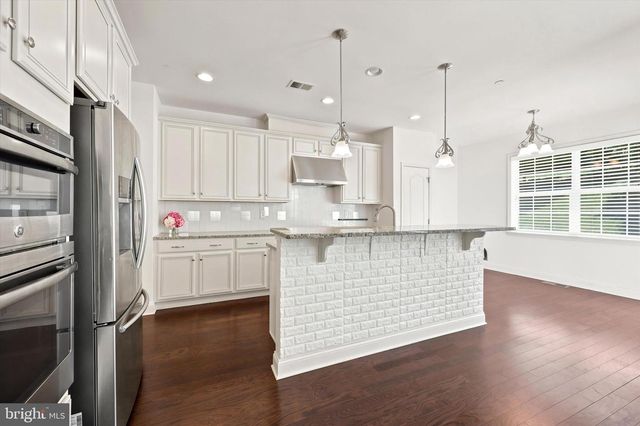 3541 MUIRWOOD DR, Newtown Square, PA 19073