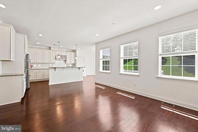 3541 MUIRWOOD DR, Newtown Square, PA 19073