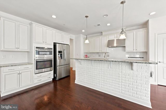 3541 MUIRWOOD DR, Newtown Square, PA 19073