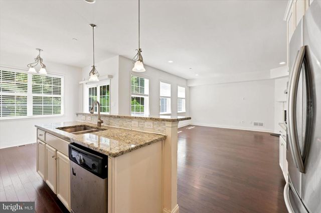3541 MUIRWOOD DR, Newtown Square, PA 19073