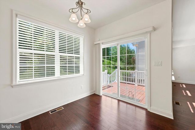 3541 MUIRWOOD DR, Newtown Square, PA 19073