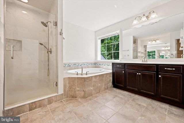 3541 MUIRWOOD DR, Newtown Square, PA 19073