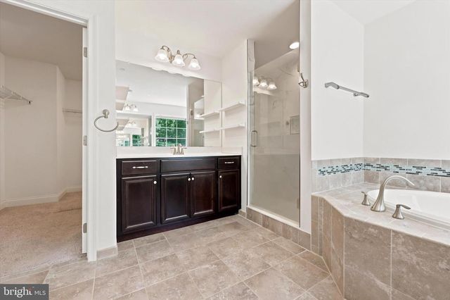 3541 MUIRWOOD DR, Newtown Square, PA 19073
