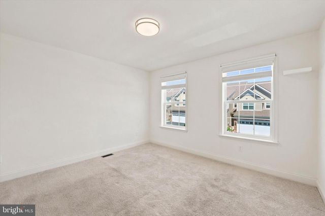 3541 MUIRWOOD DR, Newtown Square, PA 19073