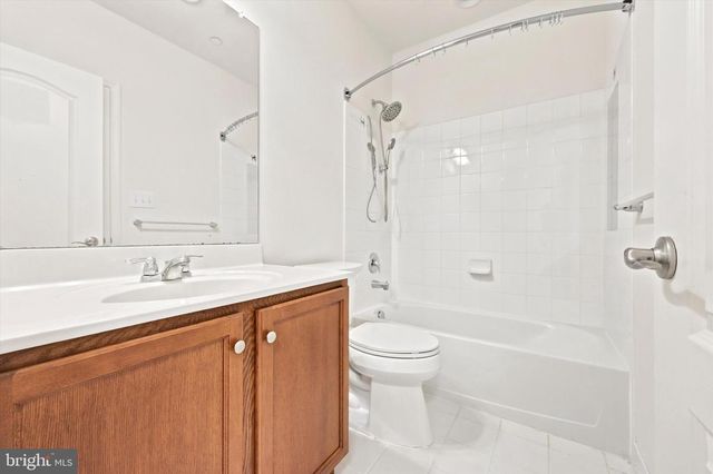 3541 MUIRWOOD DR, Newtown Square, PA 19073