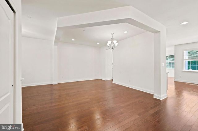 3541 MUIRWOOD DR, Newtown Square, PA 19073