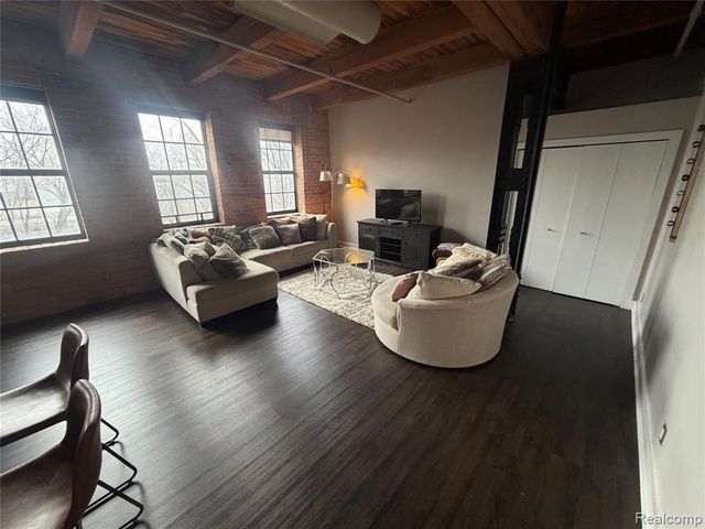 6533 E Jefferson Avenue 221W, Detroit, MI 48207