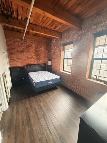 6533 E Jefferson Avenue 221W, Detroit, MI 48207