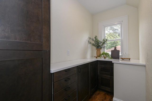 3226 N Newhall STREET, Milwaukee, WI 53211