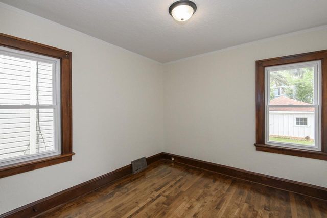 3226 N Newhall STREET, Milwaukee, WI 53211