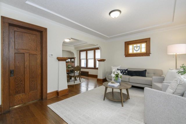 3226 N Newhall STREET, Milwaukee, WI 53211