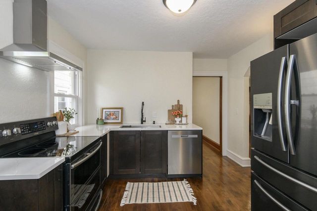 3226 N Newhall STREET, Milwaukee, WI 53211