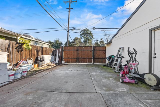 2329 Edison Ave, Sacramento, CA 95821