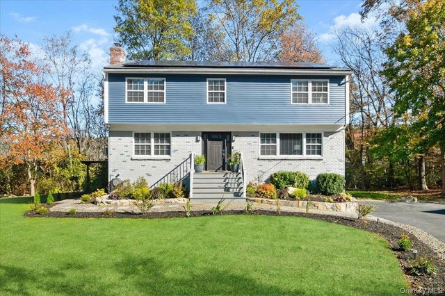 67 Thoreau Court, Yorktown Heights, NY 10598