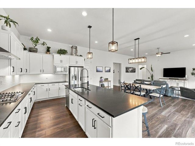 1962 Raindrop Drive, Windsor, CO 80550