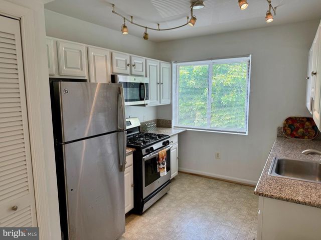 4212 BENNING RD NE #6, Washington, DC 20019