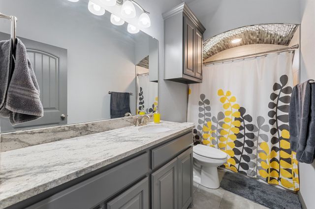 3304 Main Street, Granbury, TX 76049