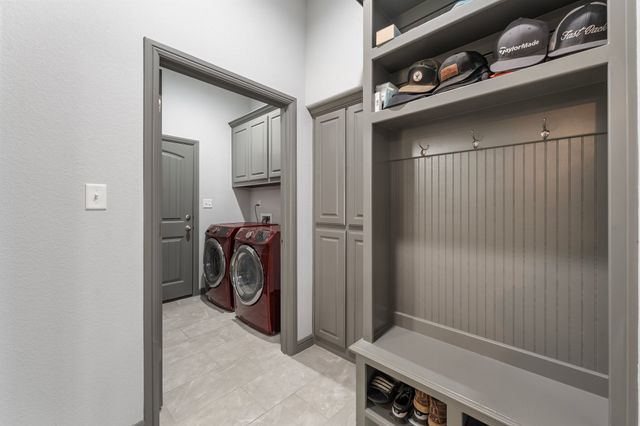 3304 Main Street, Granbury, TX 76049